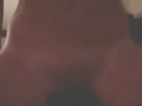 Önce yere ve sonra yatağa sikiş