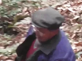 Kıvırcık kaltak bir sevgiliyi ziyarete davet etti