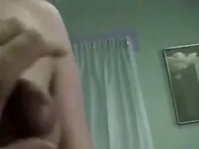 Kız ofiste soyunur