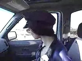 Gelişmiş karısı onun küçük karısı var