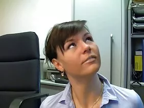 Sohbet etmeyi sever