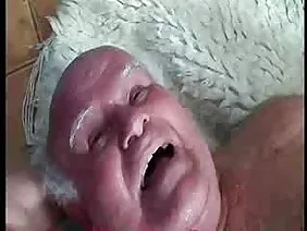 Etek altında casusluk sekreteri