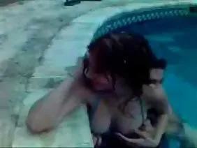 Seksi Ermeni kadın, kalın bir aletle atlamaktan atlamak istedi