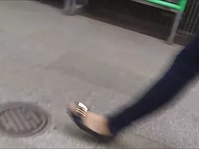 Kız arkadaşının kedi içine büyük bir yapay penis ekler