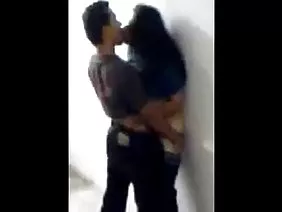 İştah açıcı göğüsleri ve sulu eşek ile olgun komşu