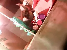 Karısı kocasından kürk palto yalvarmayı bilir